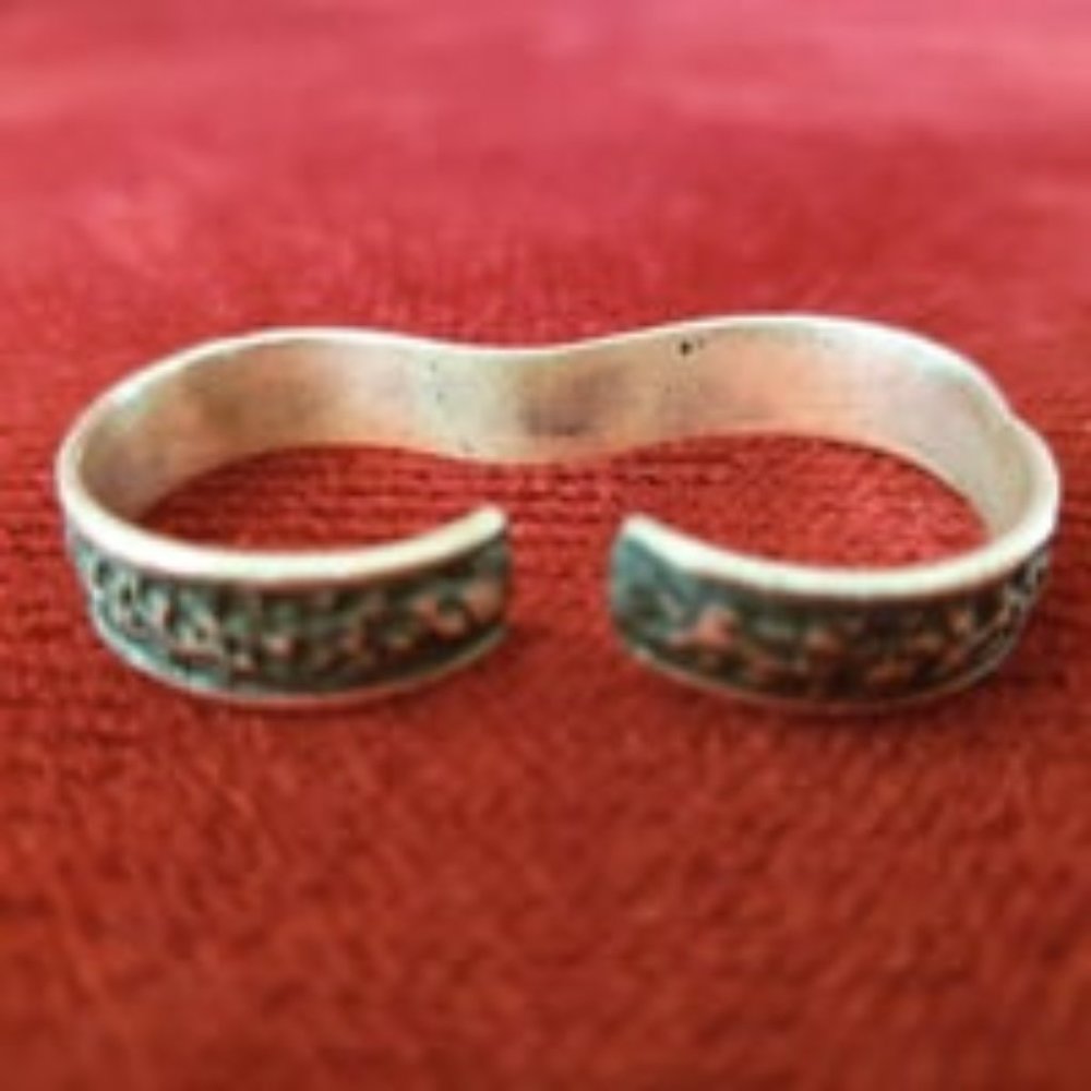 Interesting Piece: Double Silver Ring - image 8